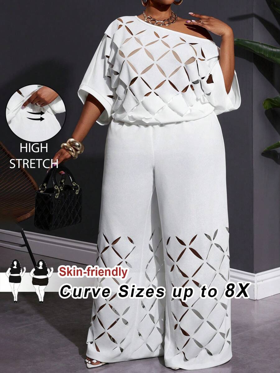 SHEIN CURVE+ 大码白色不对称肩部刺绣两件套，优雅的暑假毕业礼服/女士毕业礼服/白色毕业礼服/毕业装。女士沙滩装/沙滩裙/沙滩度假装/沙滩必备品/毕业/茶会礼服