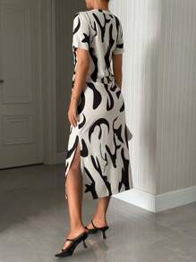 RueChic Vestido casual de verano de jersey tejido de largo midi con cuello redondo, manga corta, estampado abstracto y detalle de lazo frontal para uso diario y salidas primavera-verano