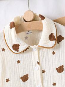 2 件装男童柔软绉布动物图案翻领上衣和休闲裤睡衣套装，杏色