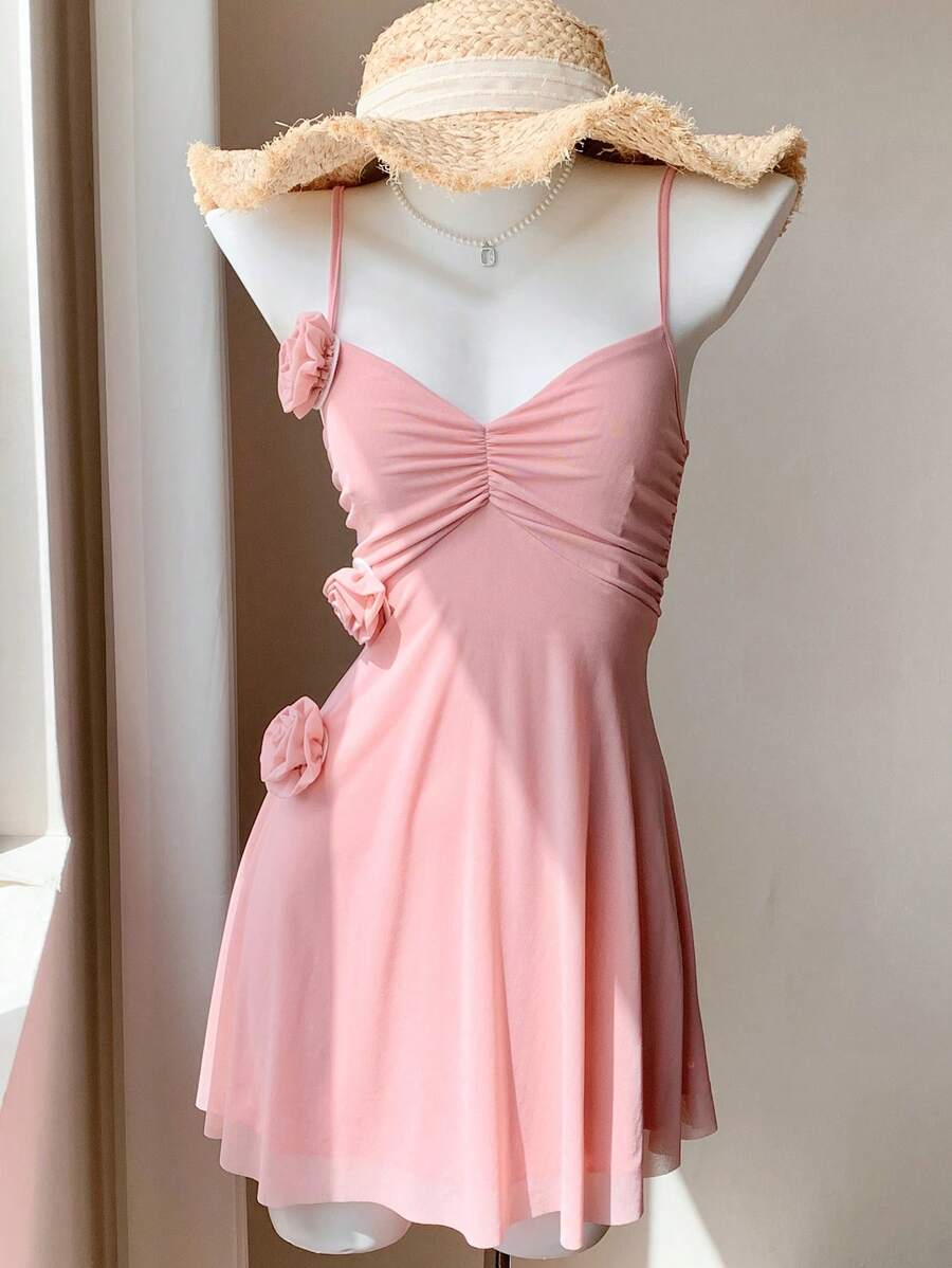 Comfortcana 女士纯色 3D 花卉褶饰胸围迷你连衣裙，细肩带，适合夏季 - 粉色 - 查看 1