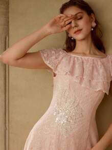 MOTF PREMIUM 蕾丝花卉刺绣连衣裙 - 粉色 - 查看 1
