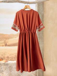 Rusticease Abito estivo casual da donna con scollo a V, maniche corte, mini lunghezza, con ricamo floreale