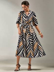 SHEIN Clasi Đầm midi in họa tiết đơn giản cổ chữ V dài vừa phải tay cài nút trang trí cho nữ - Nhiều màu - Xem 5