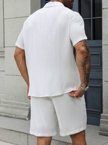 Manfinity Homme Men's Plus Size White Textured Short Sleeve Shirt And Shorts Set - White - View 2