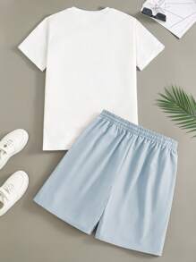 Wildeya Set de 2 piezas: Camiseta de manga corta con estampado de letras y cuello redondo informal en color negro + Pantalón corto de tela tejida en caqui para adolescentes, nuevo estilo clásico de verano
