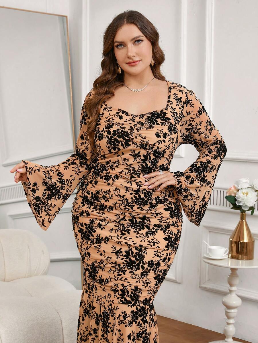 Modelyn Plus Size Lace Bell Sleeve Mermaid Hem Bodycon Dress, Elegant For Spring/Summer - Apricot - View 1