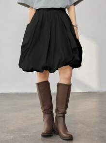 DAZY Rok Wanita Kasual Bisnis Model A-Line Warna Polos dengan Hiasan Bunga dan Hem Peplum - Hitam - View 6