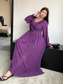 Dazy Plus Große Größen langes lila Chiffon-Kleid mit V-Ausschnitt, Patchwork, Rüschensaum und Taillenraffung, Herbstkleid mit langen Ärmeln - Violett - Übersicht 4