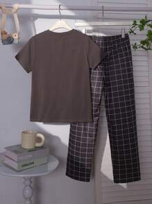SHEIN Leap Crew 2 件套青少年男孩简约字母刺绣圆领短袖 T 恤和格子图案宽松舒适睡裤 - 灰色 - 查看 2