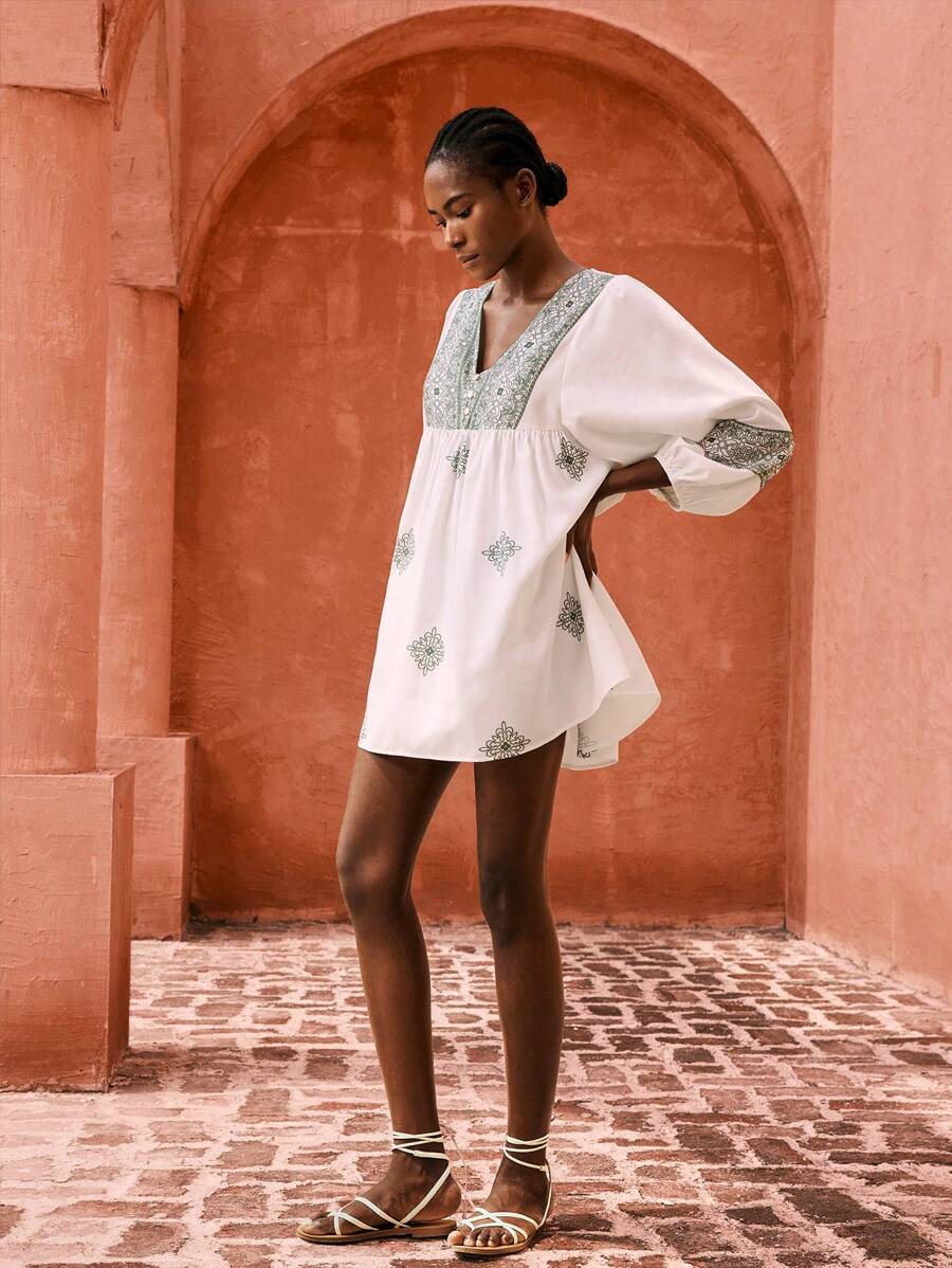 Maija Váy mùa hè họa tiết hoa xanh lá cây và trắng cho nữ, đồ đi biển phong cách Bohemian, cổ chữ V, xẻ ngực, dáng rộng, tay áo 3/4, chân váy chữ A, trang phục nghỉ dưỡng lãng mạn ở khu nghỉ dưỡng bãi biển, cảm giác nghỉ dưỡng, lễ hội nhạc đồng quê, phong cách phương Tây - Nhiều màu - Xem 1