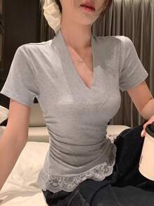 DAZY Women's V-Neck Elastic Fitted Contrast Lace Short Sleeve T-Shirt