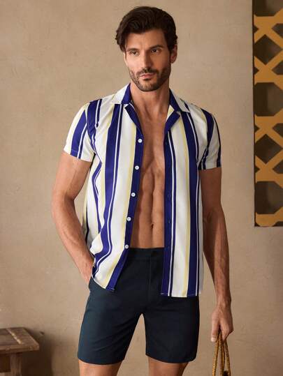 Manfinity VCAY 2 件套男士休闲梭织条纹宽松短袖衬衫和纯色中腰短裤套装，配有腰带环，适合日常穿着