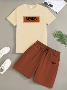 Wildeya Conjunto de 2 piezas para niños adolescentes de moda casual: Camiseta de manga corta de cuello redondo negra con estampado de letras y shorts de tejido caqui, nuevo conjunto clásico de verano