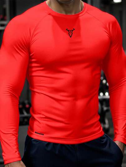 Manfinity Sport Corelite Camiseta de manga larga con cuello redondo y estampado gráfico para hombre, ropa de entrenamiento roja, camisetas y tanques para correr, tops de gimnasio, camiseta de compresión de otoño, transpirable y ajustada con cuello redondo