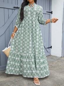 SHEIN VCAY Plus Size Women Retro Print Blue & White Maxi Beach Dress, Summer Holiday - Green - View 3