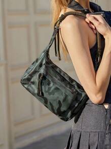 SHECARRY 女士时尚休闲迷彩印花单肩包 - 軍綠色 - 查看 2
