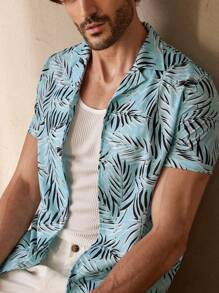 Manfinity ModaGents Camisa casual tejida de manga corta y corte slim con estampado de plantas tropicales para hombre