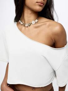 SUMWON WOMEN 露肩短款上衣 做旧毛边 不对称短袖 节日 Y2K 垃圾摇滚 夏季海滩派对 休闲街头服饰 - 白色 - 查看 6