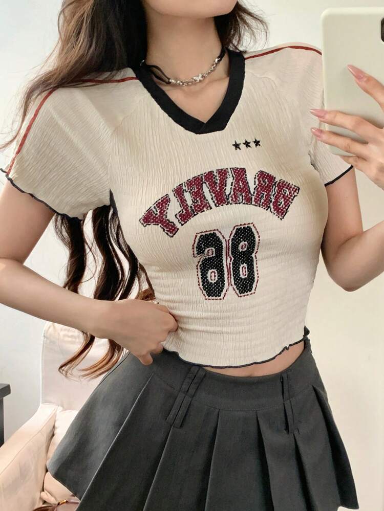 Camiseta Ativa Esportiva Sexy e Ajustada de Verão para Mulheres, Camisa de Manga Curta com Estampa de Letra em Bloco de Cor com Fita, Blusas Fofas, Cropped Feminino, Roupas de Volta às Aulas