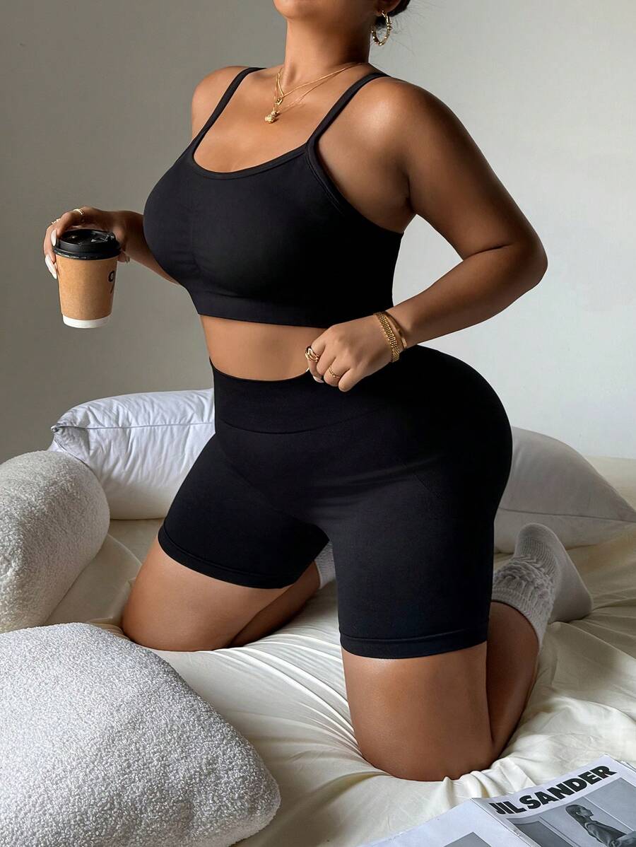 Easithlete Plus Size Women Solid Color Camisole & Shorts Seamless Sports Set - Black - View 1