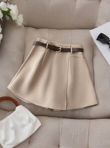 SHEIN PETITE 时尚法式仿口袋纯色休闲短裤，配腰带，舒适夏季通勤，女士