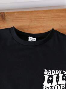 小男孩“Daddy's Lil Dude”字母印花圆领短袖黑色T恤，适合父亲节 - 黑色 - 查看 6