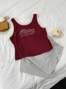Dazy Plus Conjunto de top ajustado con estampado de letra y pantalones de pijama a rayas