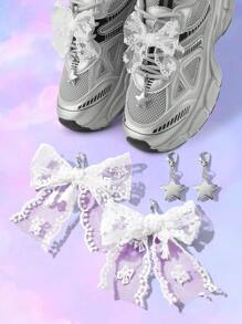 ROMWE Kawaii 4 sztuki/zestaw Elegancki minimalistyczny wszechstronny bardzo atrakcyjny biały siateczkowy haftowany koronkowy kokardka dekoracja CCB Star klipsy do butów kombinacja akcesoriów, odpowiedni dla kobiet i dziewcząt, prezent świąteczny