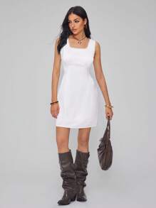 Roylia 缎纹、水溶性刺绣拼布、纯色、修身、宽领口、无袖、宽肩带、吊带背心款式、胸前褶皱、颈部和袖孔蕾丝花边、仿手工钩编蕾丝花边、束腰、露背、A 字型、派对、正式、婚宴、优雅、性感、奢华、浪漫、简约、办公室、女士常规短裙、春夏