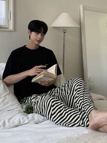 DAZY Men's Black And White Lounge Pants, Spring/Summer Pajama - Black and White - View 1