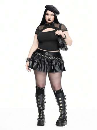 Plus Size Gothic Sexy Laser Cut Mesh Splice Rivet Metal Decor Collar T-Shirt