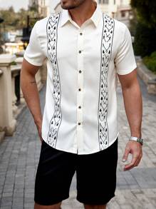 Manfinity Homme Conjunto informal de 2 piezas de camisa de manga corta con botones delanteros y estampado y pantalones cortos para hombre, para verano