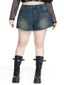 ROMWE Grunge Punk Plus Size Women Punk Vintage Y2K Leopard Print Cross Embroidered Denim Shorts - Dark Wash - View 3