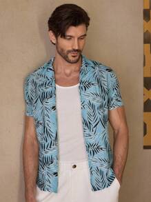 Manfinity ModaGents Camisa casual tejida de manga corta y corte slim con estampado de plantas tropicales para hombre