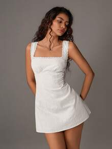 TRNVIE 春夏无袖花卉蕾丝修身A字连衣裙 - 白色 - 查看 4