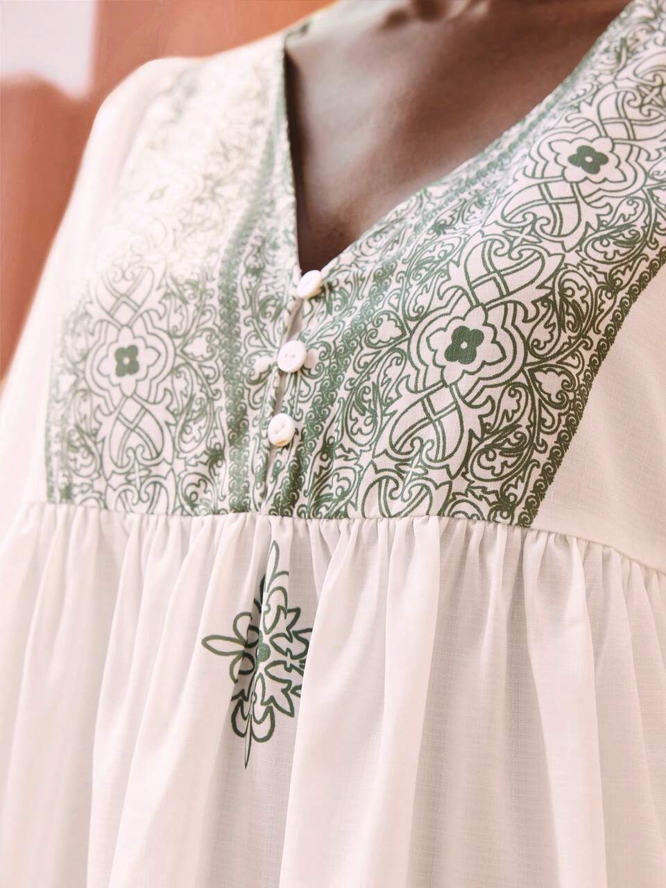 SHEIN Maija Women's Sage Green & White Floral Summer Dress,Boho Relaxed Fit V-Neck 3/4 Sleeves A-Line Skirt,Autumn Holiday Tea Party Beachwear Vacation Outfit