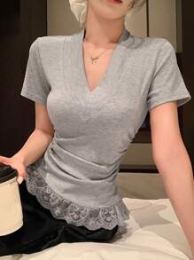 DAZY Women's V-Neck Elastic Fitted Contrast Lace Short Sleeve T-Shirt