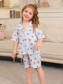 SHEIN Set da 3 pezzi di maglietta a maniche corte e pantaloncini a righe con stampe di ciliegie per bambine e ragazze, adatto per primavera/estate