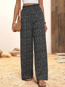 SHEIN Tall Pantalones anchos de pierna con volantes en el bajo, de estilo casual de vacaciones, con estampado floral diminuto de color negro y blanco, de una tela con sensación de lino, para mujeres