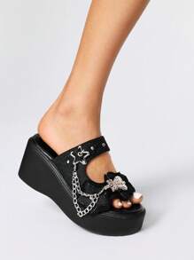 ROMWE Grunge Punk Sandalias de tacón alto negro para mujer, sandalias de plataforma con cuña de playa romana, con tiras cruzadas, remaches y puntera abierta, estilo gótico punk rock, para verano y Halloween - Negro - Ver 3