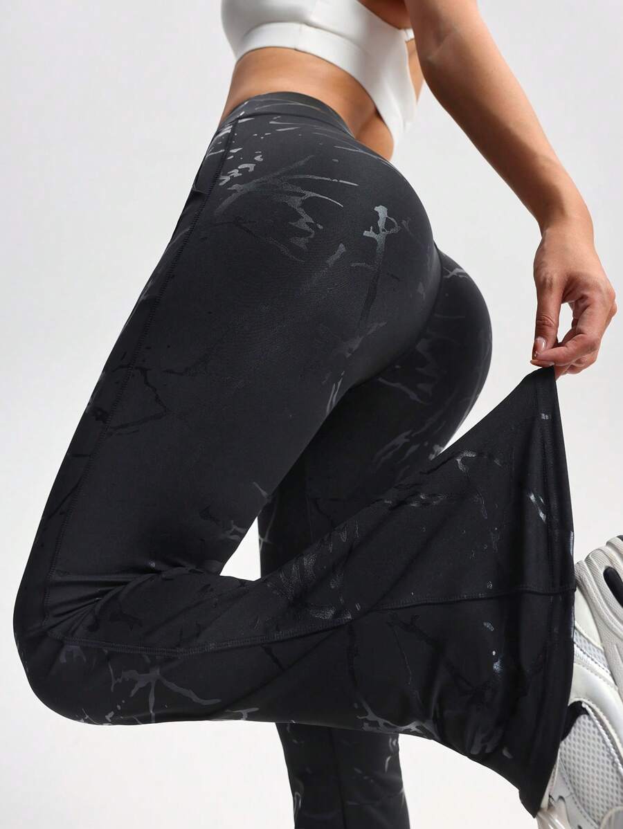 Easithlete Quần thể thao cạp cao in họa tiết camo có túi dành cho nữ - màu đen - Xem 1