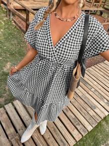 SHEIN LUNE Plus Size Women Plaid Overlap V-Neck Bat Sleeve Casual Dress Summer Outfits For Women Summer Clothes Cute Summer Dresses For Women Rave Outfits Festival For Women Country Concert Outfit Nashville Outfits Brunch Outfits For Women Western Clothes For Women Cowgirl Outfit Summerfashion Summerstyle Summerdress Trendingstyle Summerootd Happy Mother Day Mother Day Dress Vacation Outfits Woman Beach Outfits For Woman Festival - Black and White - View 7