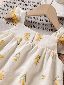 SHEIN LMoss Kids Bộ 2 món họa tiết hoa nhí cho bé gái: áo và quần short cổ vuông bèo nhún, kiểu dáng thường ngày. - Màu be - Xem 11