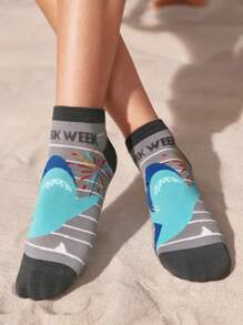 Shark Week X SHEIN 3 pares de calcetines casuales de tobillo suaves, transpirables y que absorben la humedad con patrón a rayas de tiburón, grises y azules, cortos y fashion, con refuerzo en la punta y el talón para mayor durabilidad, unisex para hombres y mujeres, para todo el año