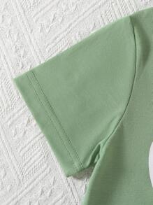 SHEIN 2pcs/Set Young Girl Mother's Day Dopamine Heart Print Casual Short Sleeve T-Shirt And Contrast Trim Shorts, Summer Summer Young Girls Sets Summer - Green - View 6