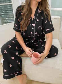 SHEIN Conjunto de pijama con cardigan con volantes y estampado de cerezas, talla grande