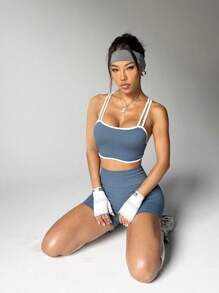 Easithlete 无缝弹力性感瑜伽健身套装：运动胸罩和短裤健身女士套装 - 霧霾藍 - 查看 3