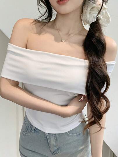 DAZY Camiseta de tirantes ajustada de unicolor con hombros descubiertos para mujer