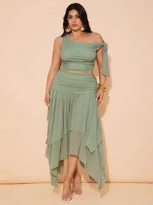 SHEIN BAE Taglie curvy donna, top asimmetrico nero senza spalline per l'estate, top in rete, gonna asimmetrica con orlo spaccato, vestito lungo, gonna in rete, set in rete, adatto per pendolarismo quotidiano, vacanza estiva, giovane e alla moda 2 pezzi, set sexy Y2K, set per vacanza al mare, 2 pezzi per laurea, set per compleanno, outfit per festa
