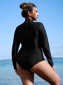 Swim SPRTY Plus Size Women Colorblock Long Sleeve One-Piece Swimsuit, Minimalist For Daily Wear, Vacation & Surfing